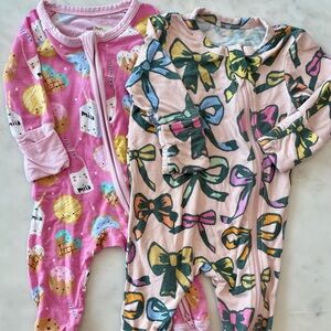 Set of 2 little sleepies and pink chicken